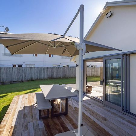 The Iconic Kiwi Bach, Full Site Downtown Mount Villa Mount Maunganui Ngoại thất bức ảnh