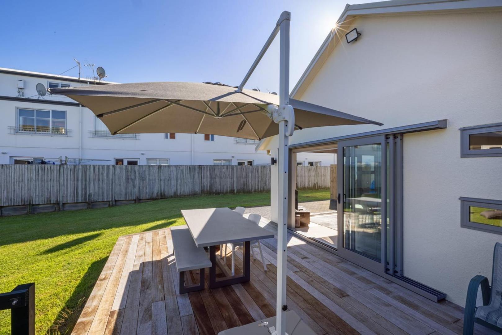 The Iconic Kiwi Bach, Full Site Downtown Mount Villa Mount Maunganui Ngoại thất bức ảnh