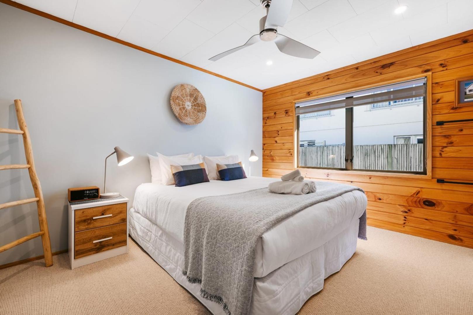 The Iconic Kiwi Bach, Full Site Downtown Mount Villa Mount Maunganui Ngoại thất bức ảnh