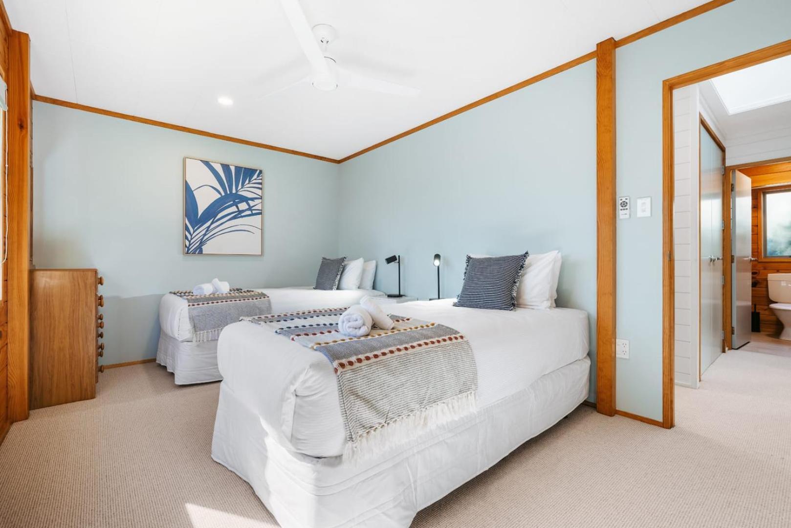 The Iconic Kiwi Bach, Full Site Downtown Mount Villa Mount Maunganui Ngoại thất bức ảnh