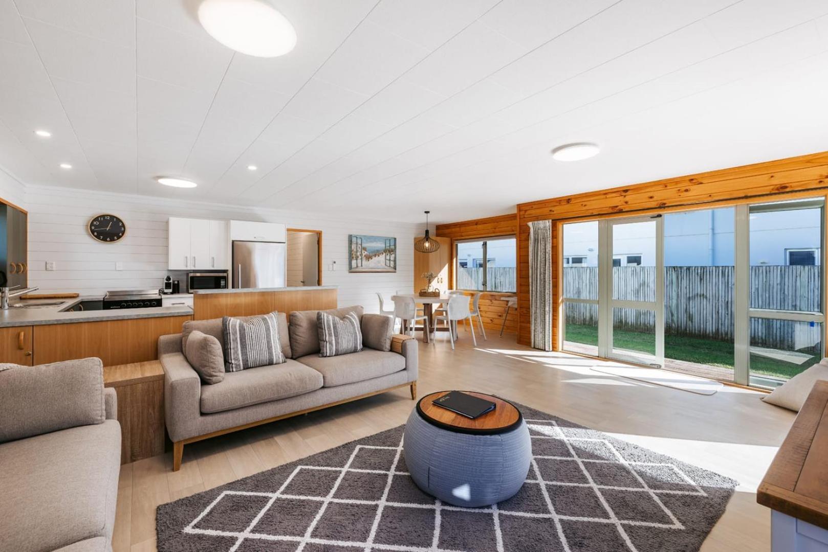 The Iconic Kiwi Bach, Full Site Downtown Mount Villa Mount Maunganui Ngoại thất bức ảnh