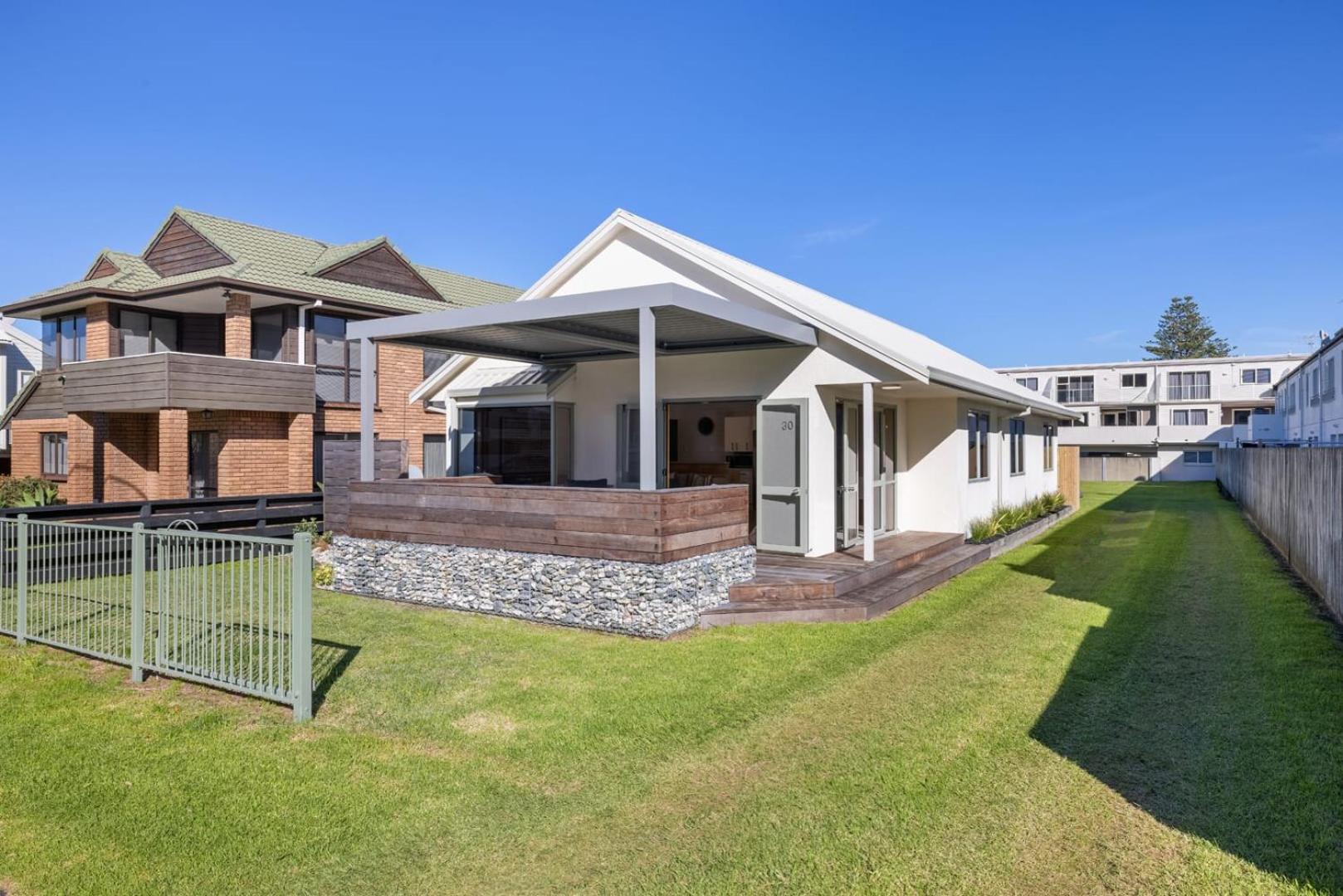 The Iconic Kiwi Bach, Full Site Downtown Mount Villa Mount Maunganui Ngoại thất bức ảnh